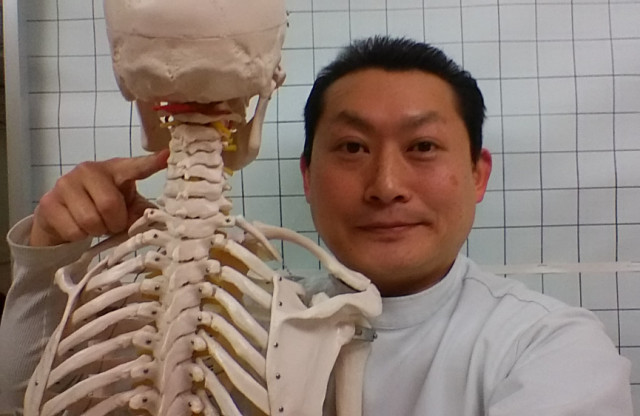 頸椎の歪みが原因で起こる症状